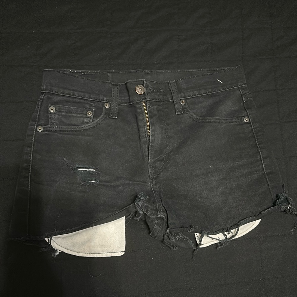 Levi’s Black jean shorts Women size 24